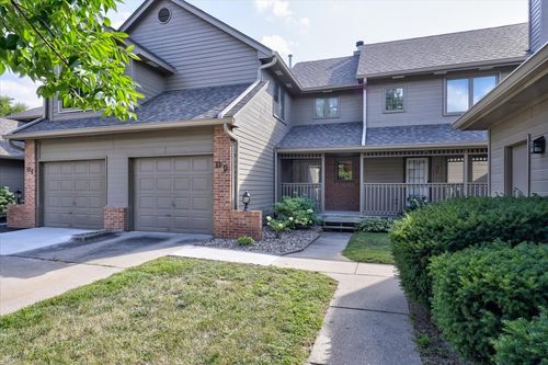13d-1070 50th St, West Des Moines, IA, 50266-4970 | Card Image