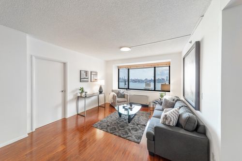 2002-45 River Dr S, Jersey City, NJ, 07310-3724 | Card Image