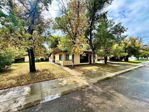 246 20 St, Fort Macleod, AB, T0L0Z0 | Card Image