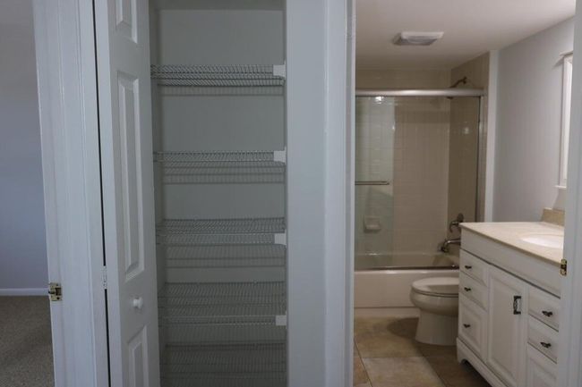 APT-401 - 3507 Village Blvd, Condo with 2 bedrooms, 2 bathrooms and null parking in West Palm Beach FL | Image 14