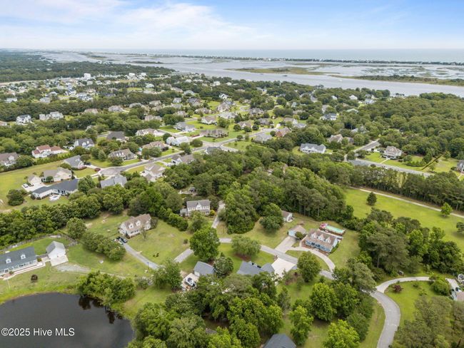 111 Fieldcrest Dr, House other with 4 bedrooms, 3 bathrooms and 4 parking in Hampstead NC | Image 63