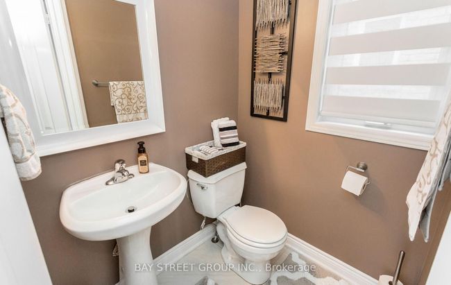 4238 Thomas Alton Blvd, House attached with 3 bedrooms, 4 bathrooms and 2 parking in Burlington ON | Image 23