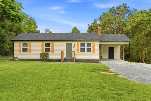 68 Lake Crest Dr, Gladys, VA, 24554-2063 | Card Image