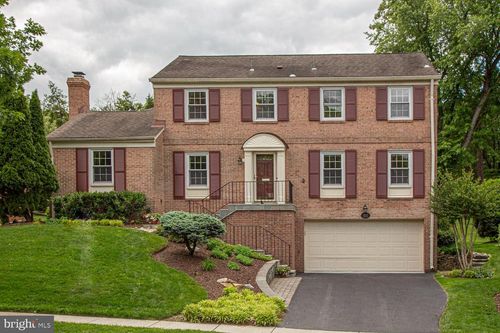 1112 Fallsmead Way, POTOMAC, MD, 20854-5500 | Card Image