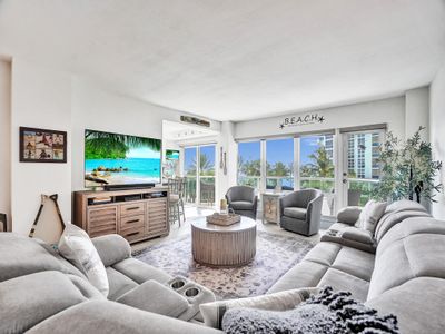 204S - 3400 Galt Ocean Dr, Condo with 2 bedrooms, 2 bathrooms and null parking in Fort Lauderdale FL | Image 1