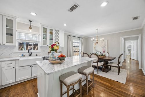 6203 Kenwood Ave, Dallas, TX, 75214-3017 | Card Image