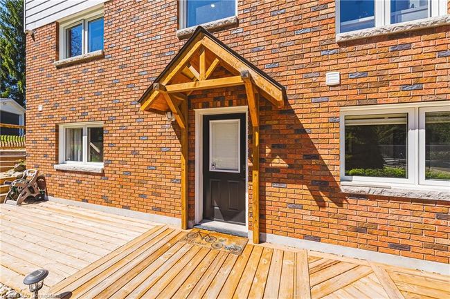6 Iris Crt, House other with 7 bedrooms, 4 bathrooms and 13 parking in Carlisle ON | Image 44