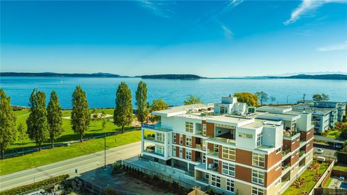 106-9570 5th St, Sidney, BC, V8L2W5 | Card Image