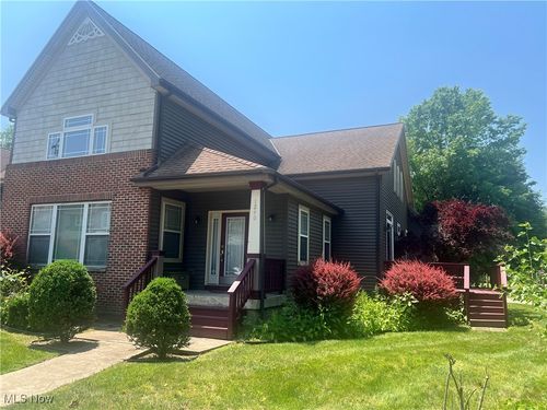 1240 E 101st St, Cleveland, OH, 44108-3505 | Card Image