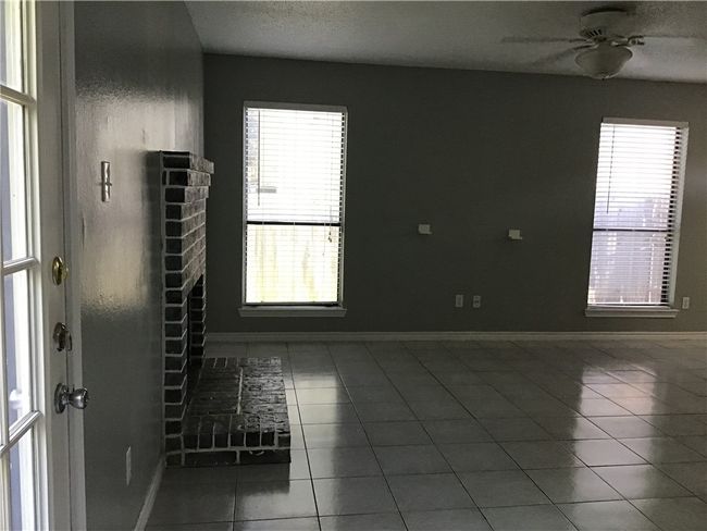A - 13409 Saddlebrook Trl, Home with 2 bedrooms, 2 bathrooms and 2 parking in Austin TX | Image 11