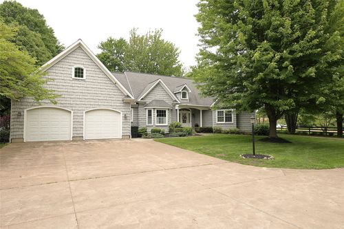 8280 Shore Dr, Fairview, PA, 16415-1364 | Card Image
