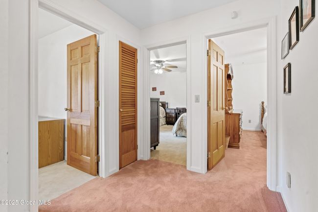 19 Tamarack Ln, House other with 4 bedrooms, 3 bathrooms and 6 parking in Schenectady NY | Image 48