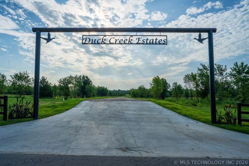 08 W 195th Street S, Mounds, OK, 74047 | Card Image