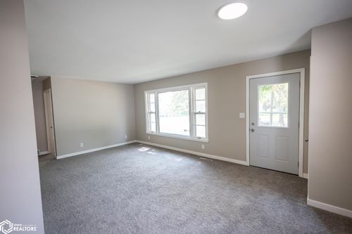 515 Pauls Dr, Klemme, IA, 50449-8900 | Card Image