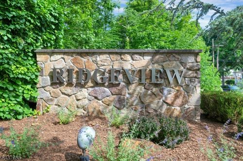 17 Ridgeview Ln, Mount Arlington, NJ, 07856-2317 | Card Image