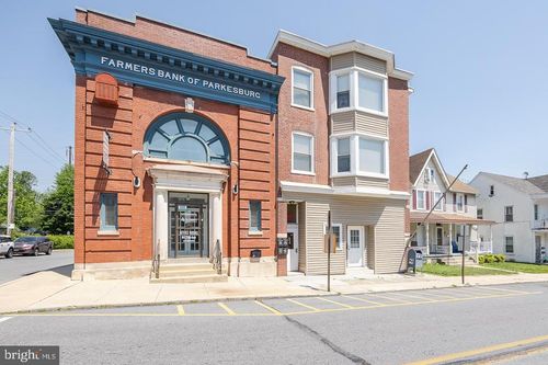 441 W 1st Ave, PARKESBURG, PA, 19365-1264 | Card Image