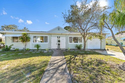 1-2-332 W Mango St, Lantana, FL, 33462-2892 | Card Image