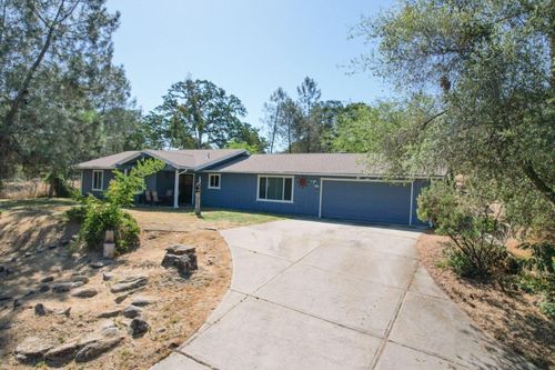 31725 Apache Road, Coarsegold, CA, 93614 | Card Image