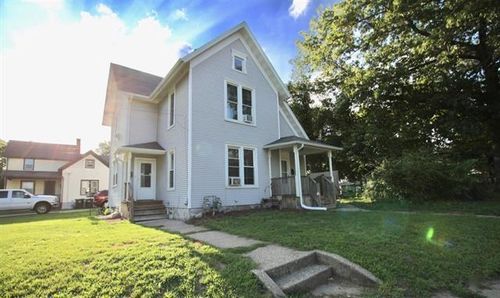 302-304 Bluff St, Beloit, WI, 53511-6136 | Card Image