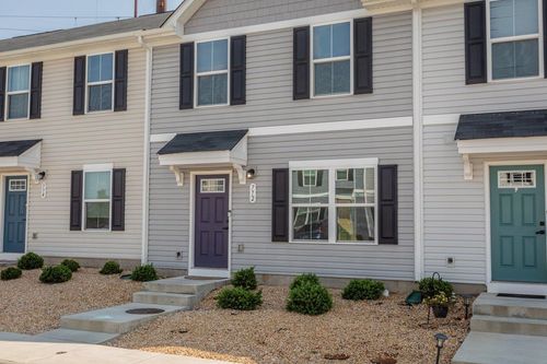 772 Carson Cir, GROTTOES, VA, 24441-2581 | Card Image