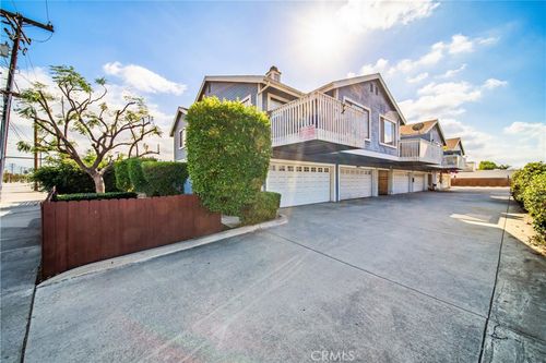 916 W Duarte Rd, Monrovia, CA, 91016-4300 | Card Image