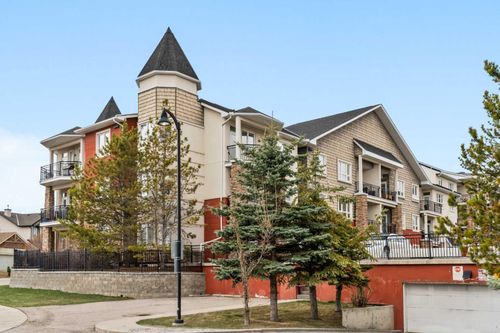 342-26 Val Gardena View Sw, Calgary, AB, T3H5Z5 | Card Image