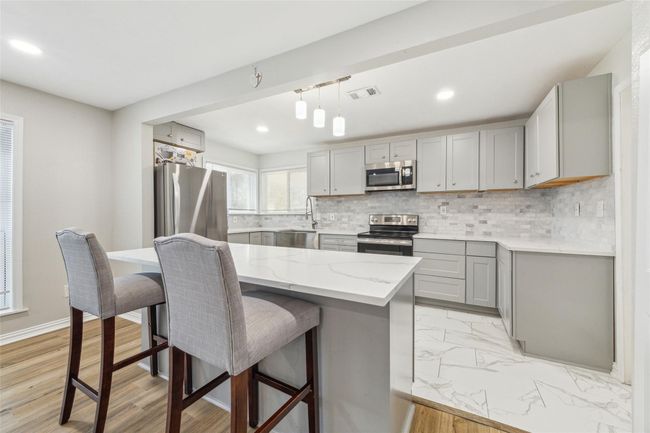8039 Zimmermann Dr, House other with 3 bedrooms, 3 bathrooms and 2 parking in Houston TX | Image 6
