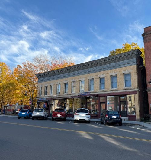 55 Bridge St, Shelburne, MA, 01370 | Card Image