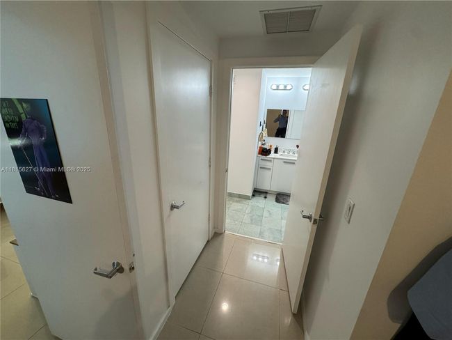 APT-4015 - 1060 Brickell Ave, Condo with 1 bedrooms, 1 bathrooms and null parking in Miami FL | Image 8