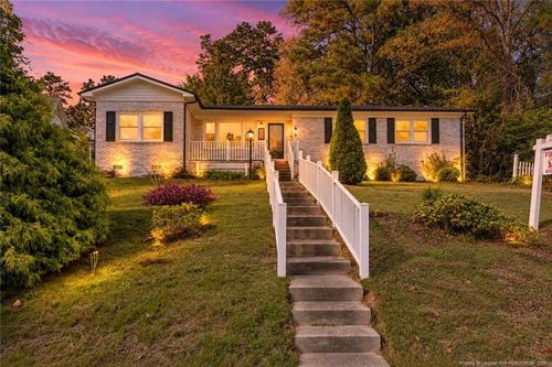 805 Shadowlawn Dr, Fayetteville, NC, 28303-4376 | Card Image