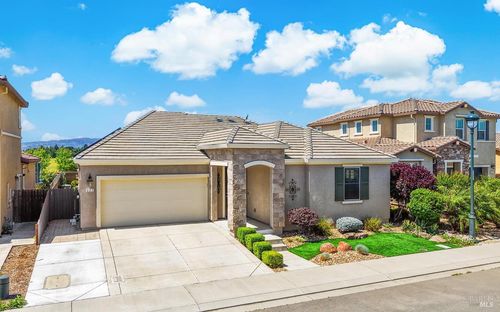 321 Water Lily Circle, Vacaville, CA, 95687 | Card Image