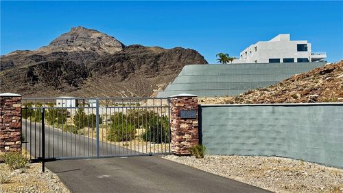 4560 Jarvis Rd, Pahrump, NV, 89060-2591 | Card Image