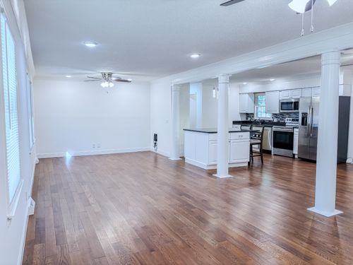 106 Dogwood Cir, Waverly, TN, 37185-1004 | Card Image