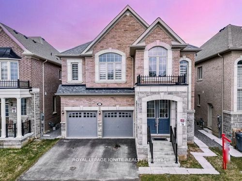 8 Kambalda Rd, Brampton, ON, L7A5J3 | Card Image