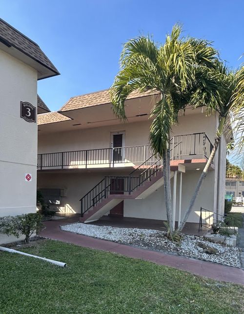 66-506 Lori Dr, Palm Springs, FL, 33461-1202 | Card Image