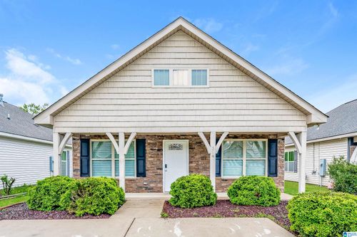 304 Creek Run Cir, CALERA, AL, 35040-7803 | Card Image