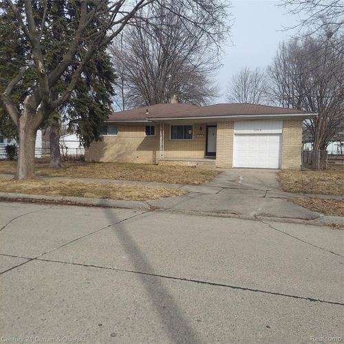 3715 Poplar Ave, Warren, MI, 48091-5532 | Card Image