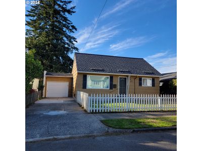 1217 Ne 69 Th Ave, House other with 3 bedrooms, 1 bathrooms and 2 parking in Portland OR | Image 1