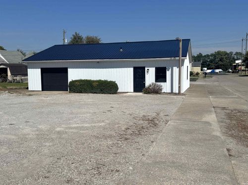 200 W Spring St, Crawfordsville, IN, 47933-1324 | Card Image