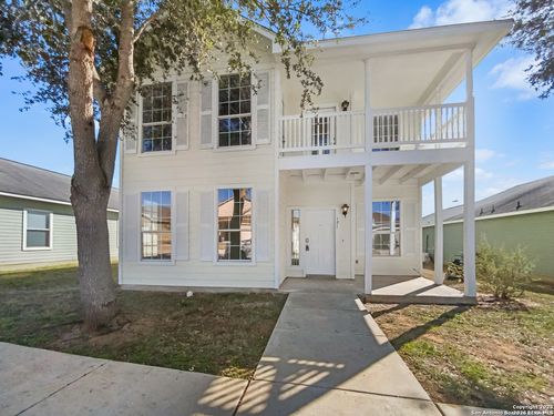 121 Lark Hill Rd, Floresville, TX, 78114-6613 | Card Image