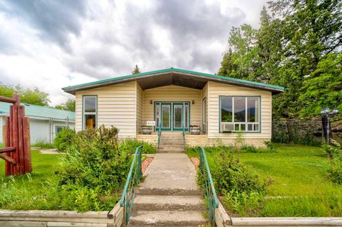 8126 20 Ave, Coleman, AB, T0K0M0 | Card Image