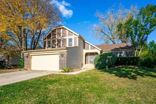 62 E Fox Hill Dr, Buffalo Grove, IL, 60089-1502 | Card Image