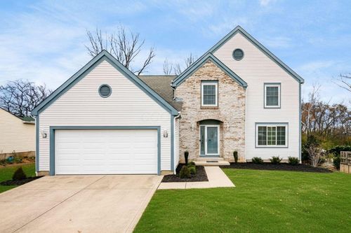 1918 Michelle Ct, Grove City, OH, 43123-4013 | Card Image