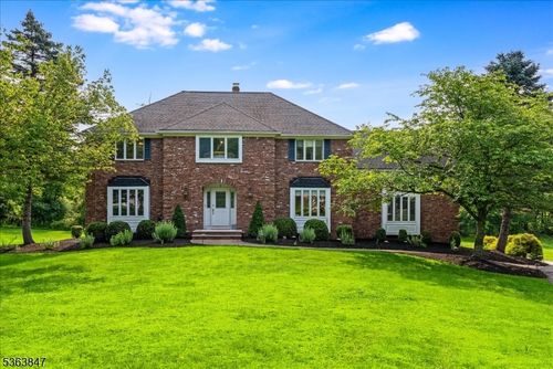 7 Oxford Dr, Annandale, NJ, 08801-3428 | Card Image