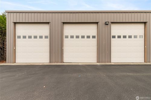 2-2305 Leatherwood Pl, Lynden, WA, 98264-9198 | Card Image