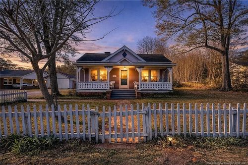 509 Carthage St, Cameron, NC, 28326-6383 | Card Image