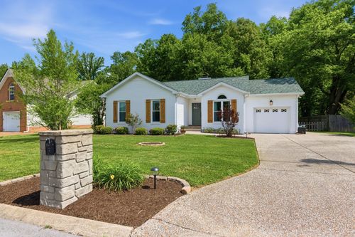 4067 Turners Bnd, Goodlettsville, TN, 37072-7097 | Card Image