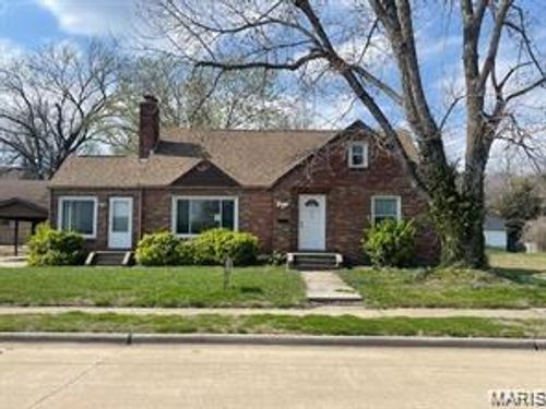 1321 N Main St, Cape Girardeau, MO, 63701-7103 | Card Image