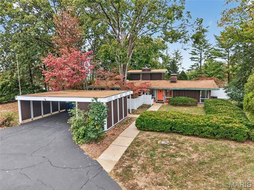 2649 Nahn Dr, Oakville, MO, 63129-4215 | Card Image