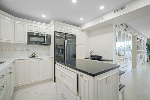 apt-205-9341 Collins Ave, Surfside, FL, 33154-2661 | Card Image